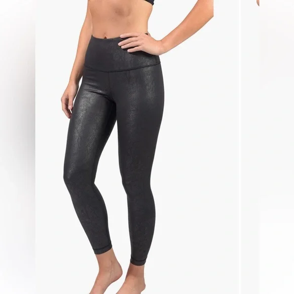 90 Degree High Rise Faux Cracked Leather Leggigngs - Picture 2 of 5